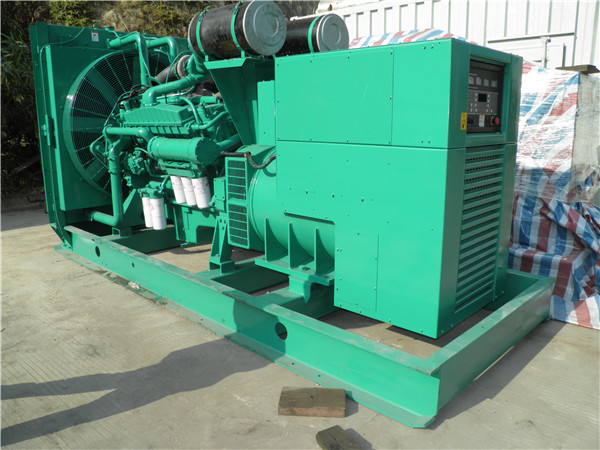 金牛发电车出租-柴油发电机组在使用的过程中应该做好哪些防护工作
