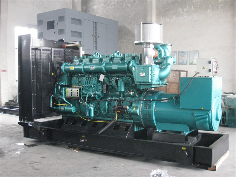 金牛200KW 柴油发电机的油耗是多少？