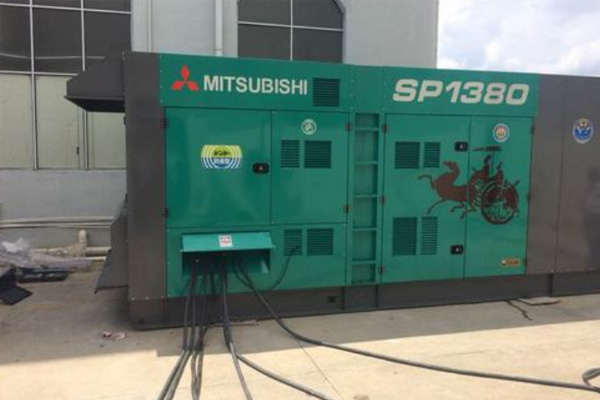 金牛为什么有些柴油发电机组的输出电压可以调节？