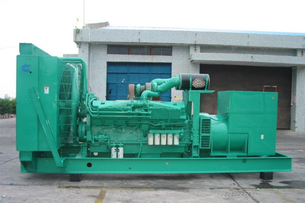 金牛工厂发电机应急发电时如何更准确地检查发电机状态？