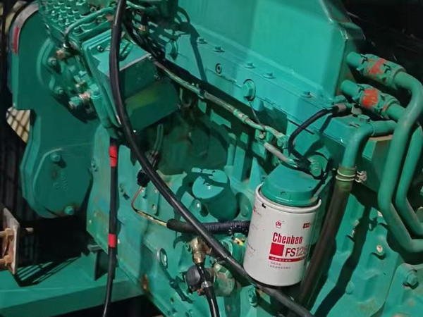 金牛如何确定新的发电机组控制系统是否与原系统兼容？