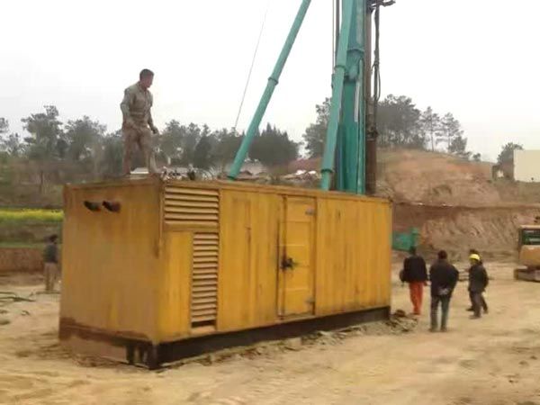 金牛如何判断水冷式机油散热器密封件是否需要更换？